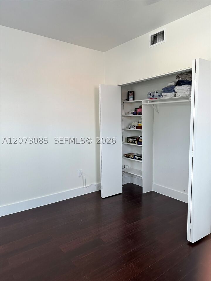 Property Photo: 737 Jefferson Ave 303 FL 33139