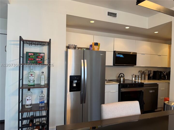 Property Photo: 737 Jefferson Ave 303 FL 33139