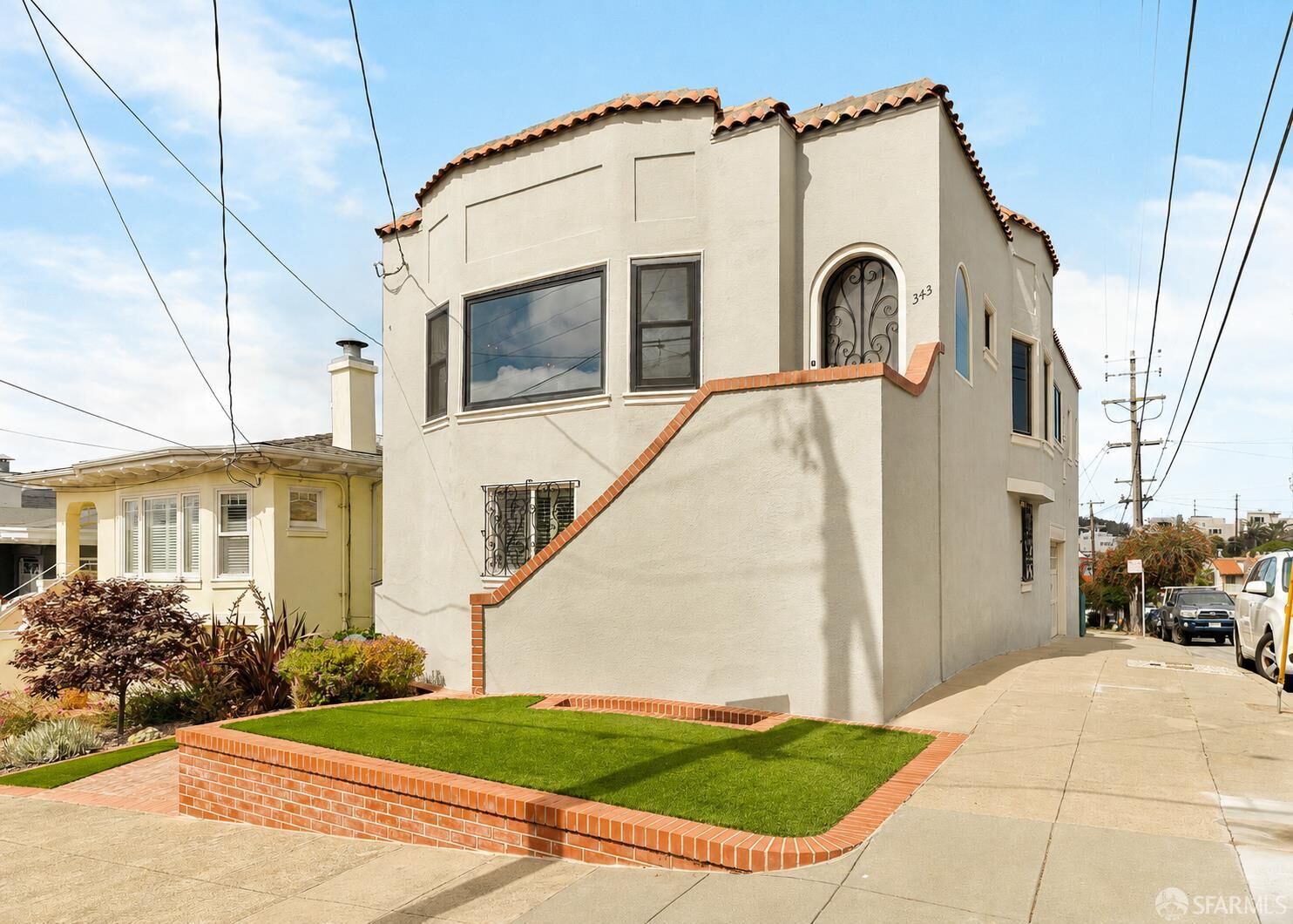 Property Photo:  343 Naylor Street  CA 94112 