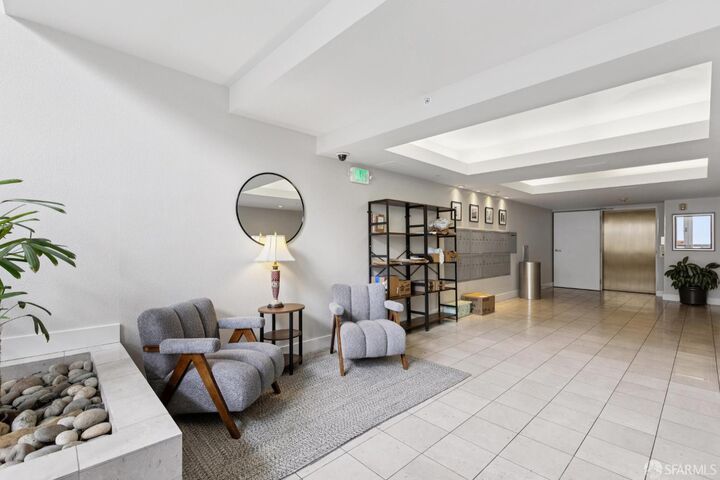 Property Photo:  1880 Steiner Street 401  CA 94115 