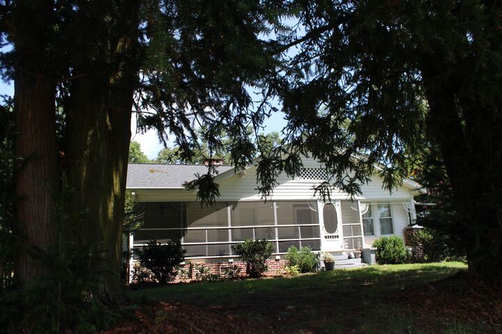 Property Photo:  675 Old Mill Road  SC 29322 