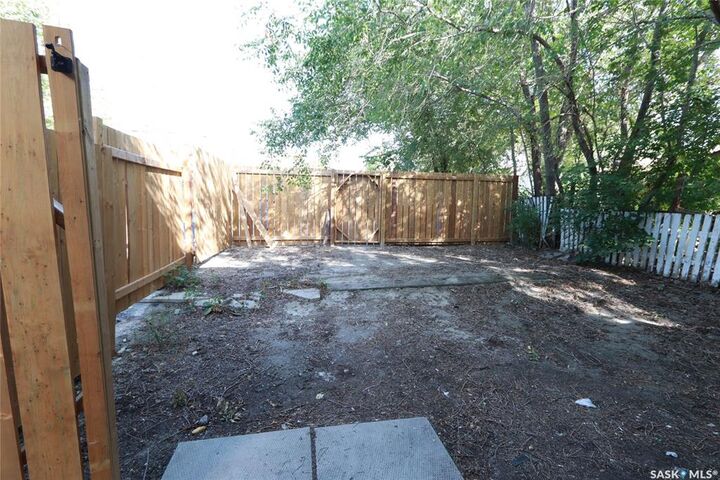 Property Photo: 741 Garnet Street SK S4T 2X2