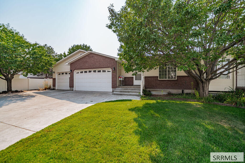 Property Photo:  2086 12th Street Circle  ID 83404 