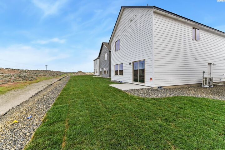 Property Photo:  10490 W Clearwater Dr  WA 99336 