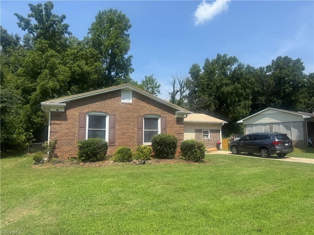 Property Photo:  607 Oneill Street  NC 27260 