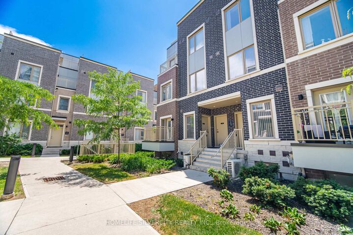 Property Photo: 11 Honeycrisp Crescent 13 ON L4K 0N6