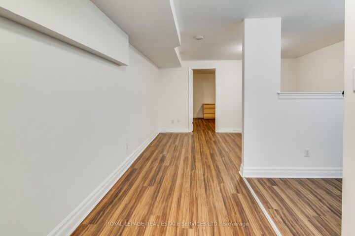 Property Photo:  116 Gillard Avenue L  ON M4J 4N6 