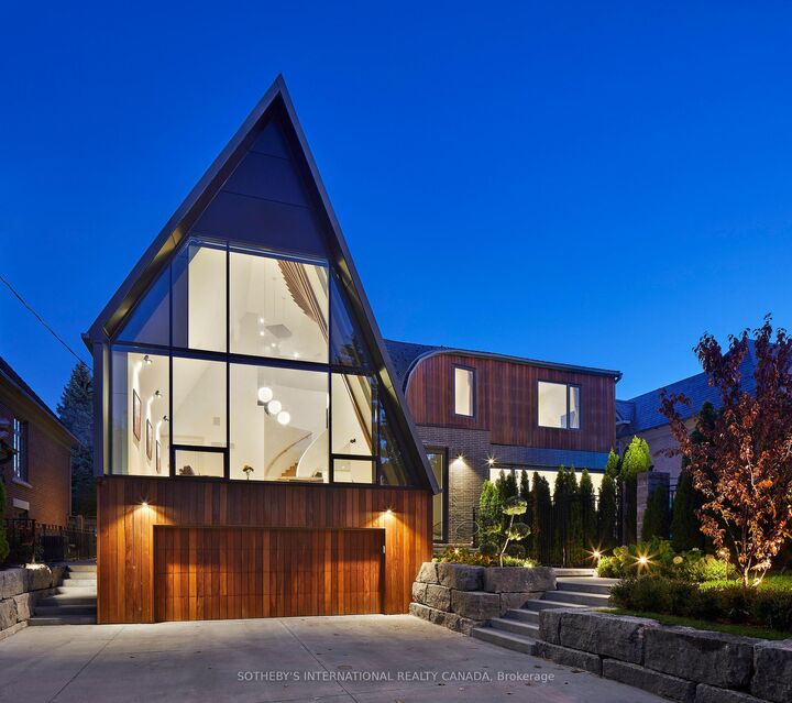 108 Stratford Crescent — photo 1