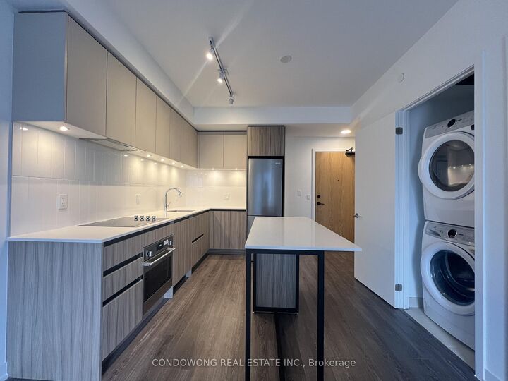 Property Photo:  7950 Bathurst Street 518  ON L4J 0L4 