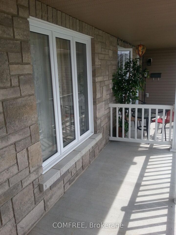 Property Photo:  703 Aberdeen Street  ON K7V 0A3 