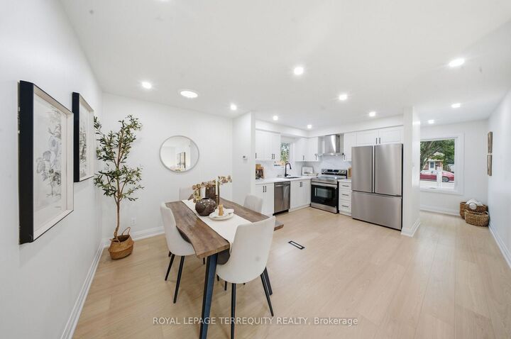 Property Photo: 42 Plumridge Court ON L1S 3Z8