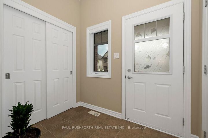 Property Photo:  117 Lerta Way  ON K4A 0W5 
