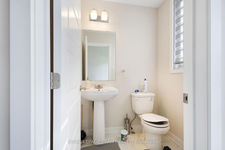 Property Photo: 1007 Showman Street ON K0A 2Z0