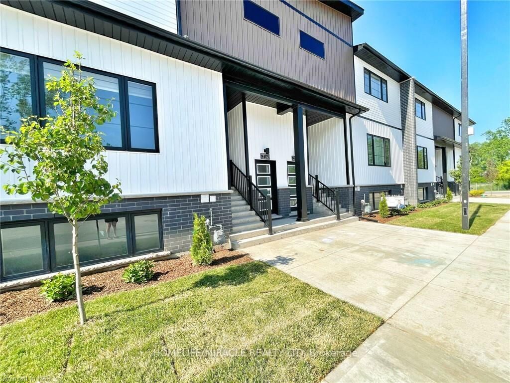 Property Photo: 4263 Fourth Avenue 411 ON L2E 0C2