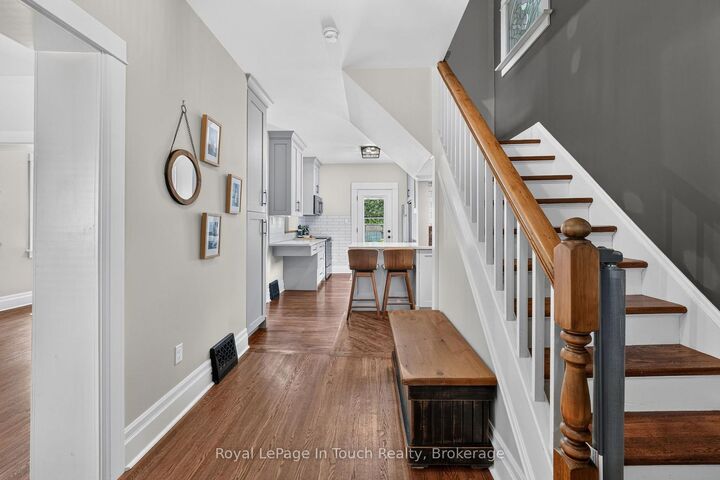 Property Photo:  400 Russell Street  ON L4R 3A8 