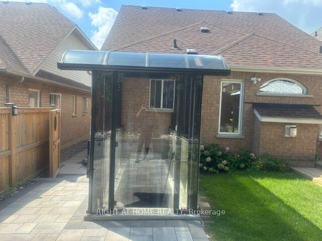Property Photo:  101 Mackey Drive  ON L1P 1R5 