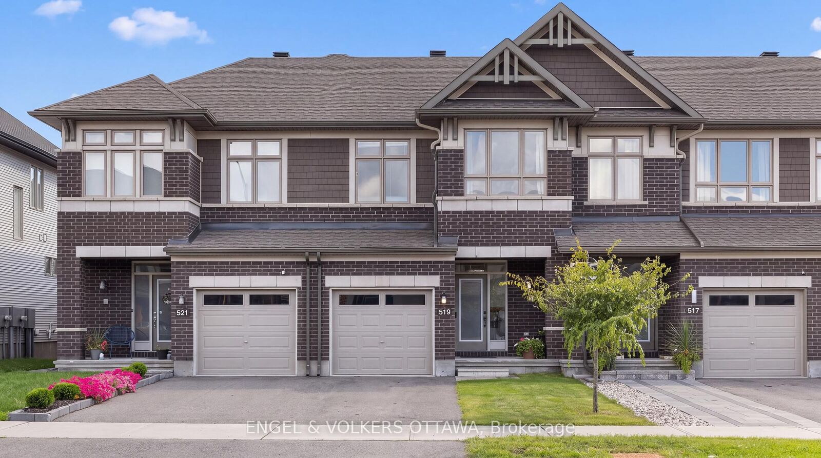 Property Photo: 519 Borbridge Avenue ON K4M 0J1