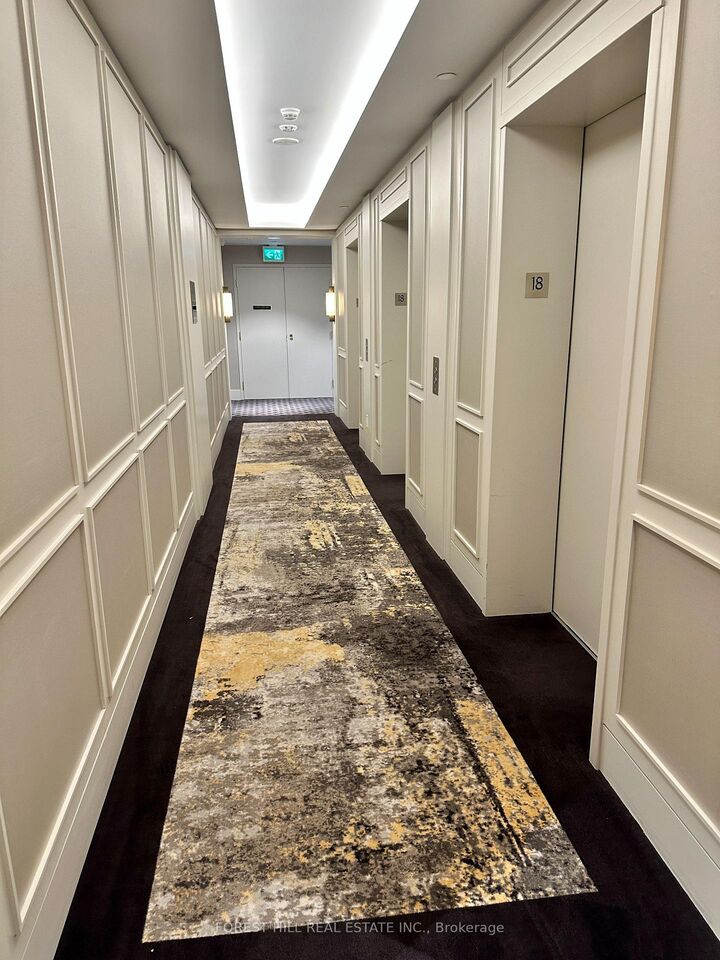 Property Photo:  88 Cumberland Avenue 1802  ON M5R 1A3 