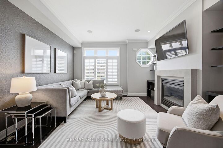 Property Photo: 71 Cormier Heights ON M8Z 0B6