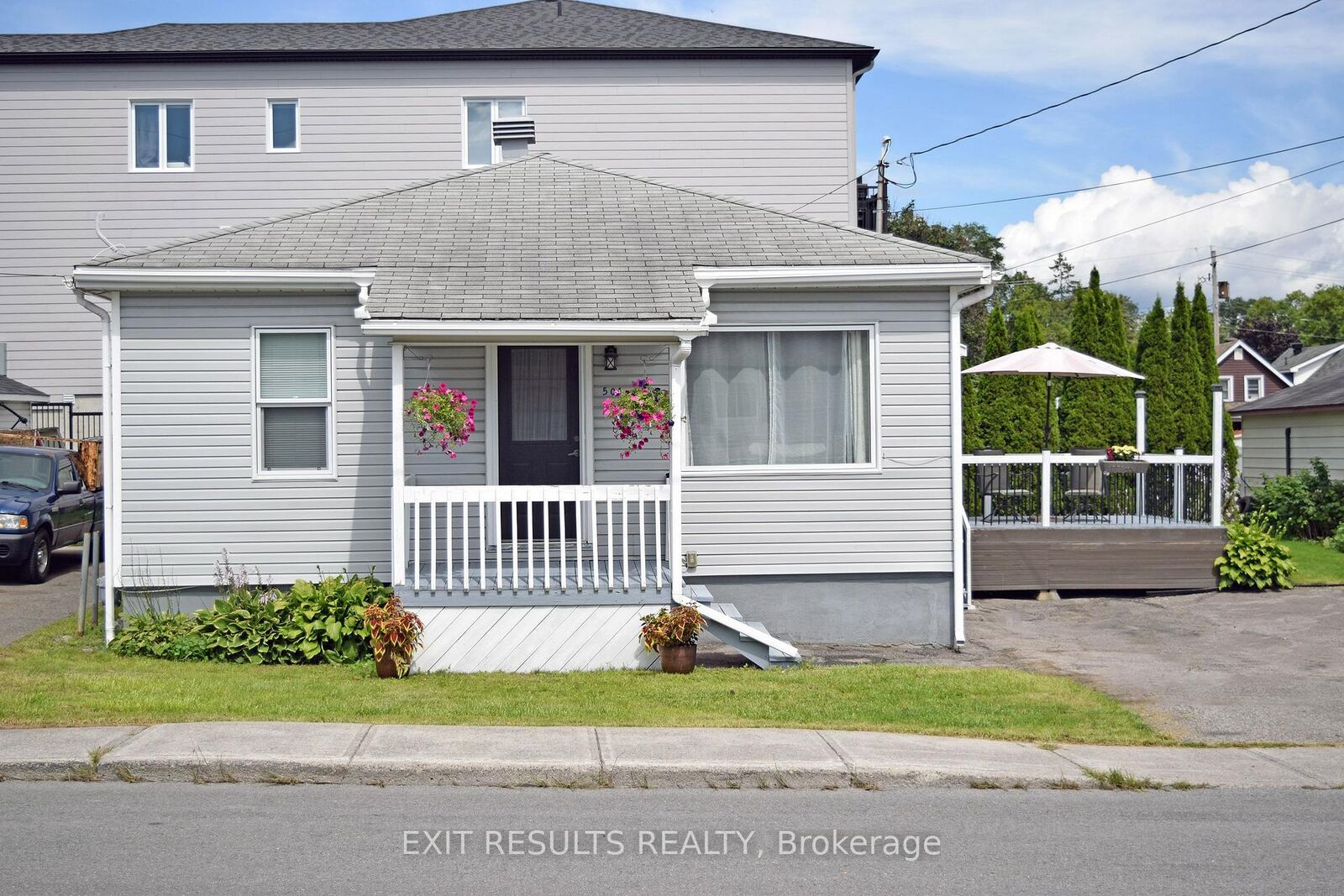 Property Photo: 501 St. Louis Street ON K4K 1K4