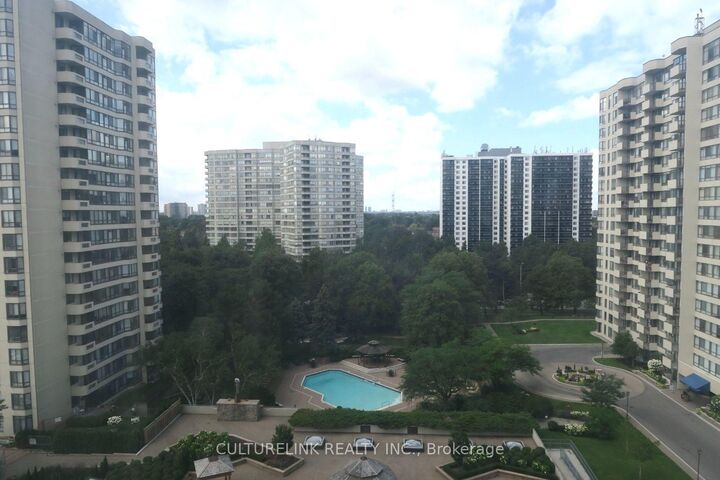 Property Photo:  255 Bamburgh Circle 1005  ON M1W 3T6 