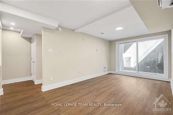 Property Photo:  366 Winona Avenue 1  ON K1Z 5H7 