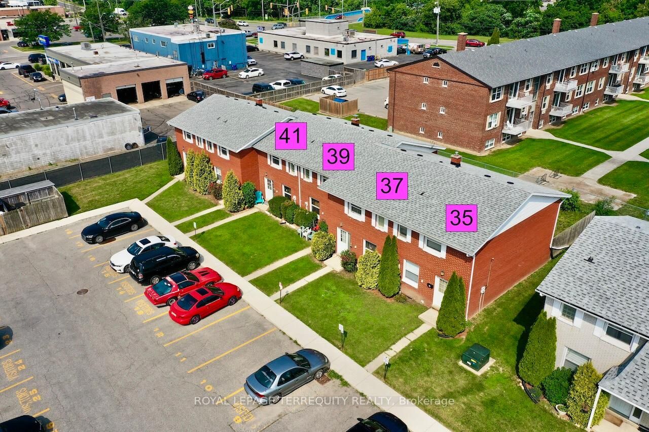 Property Photo:  35-41 Orchard Place  ON N7M 1A6 
