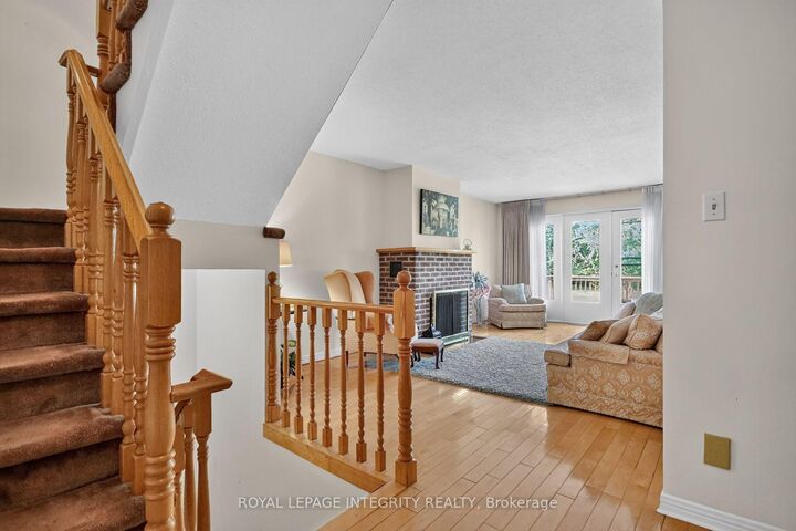 Property Photo:  2 Coady Way  ON K2K 2B4 