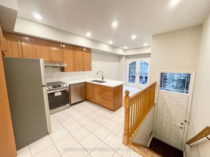 Property Photo:  10 William Poole Way  ON M2N 7A7 