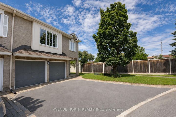 Property Photo:  141 Gladeview Private  ON K1T 4C4 