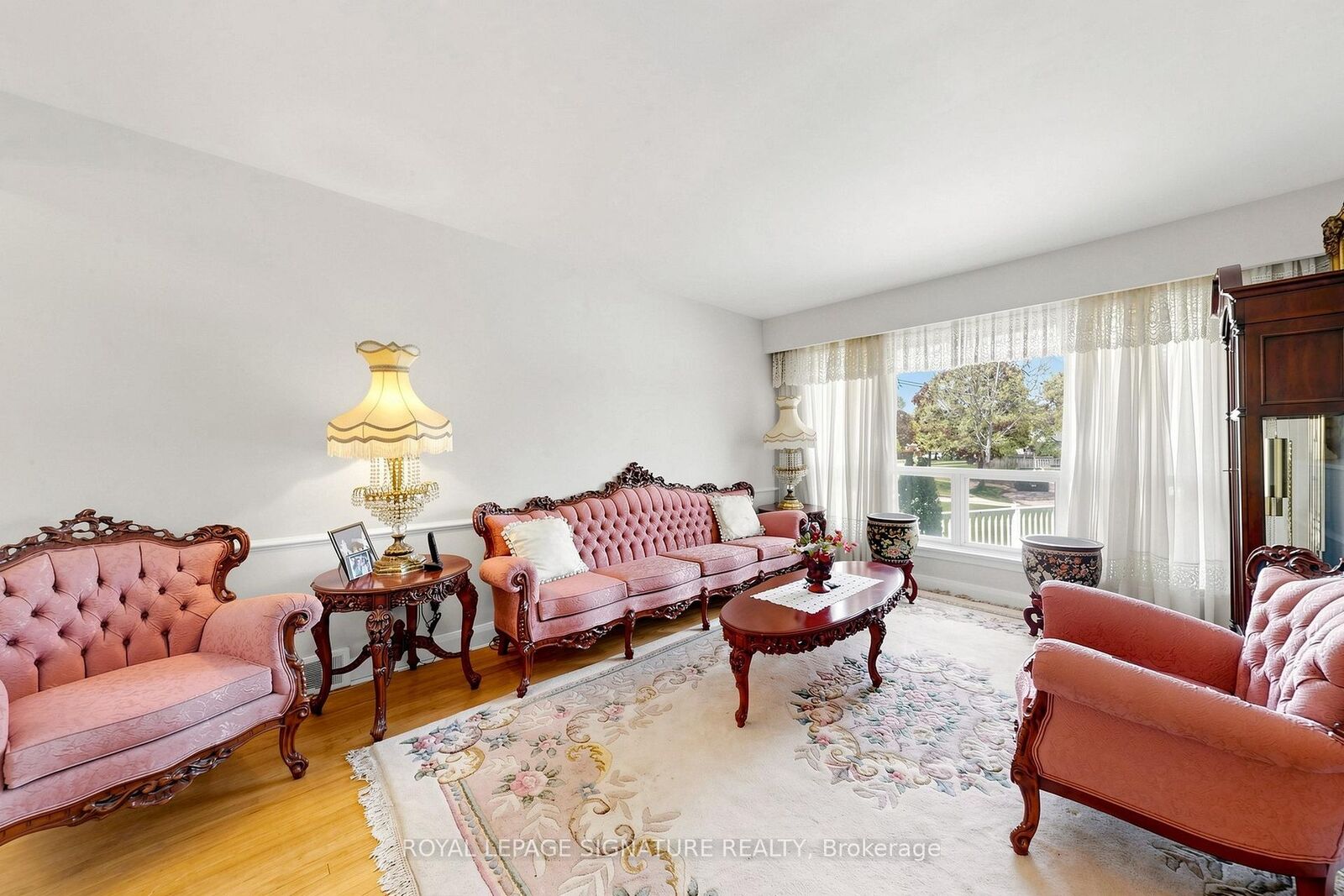 Property Photo: 38 Lingarde Drive ON M1R 1X6