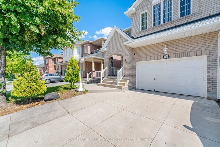 Property Photo: 31 Capistro Street ON L7A 3H6