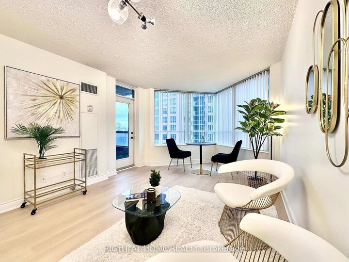 Property Photo:  15 Northtown Way 521  ON M2N 7A2 