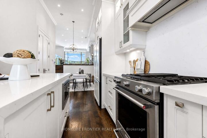 Property Photo: 82 Cameron Avenue ON M2N 1E2