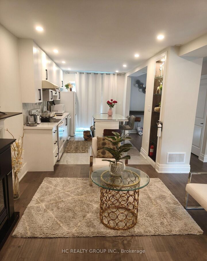 Property Photo:  118 Courcelette Road  ON M1N 2T2 