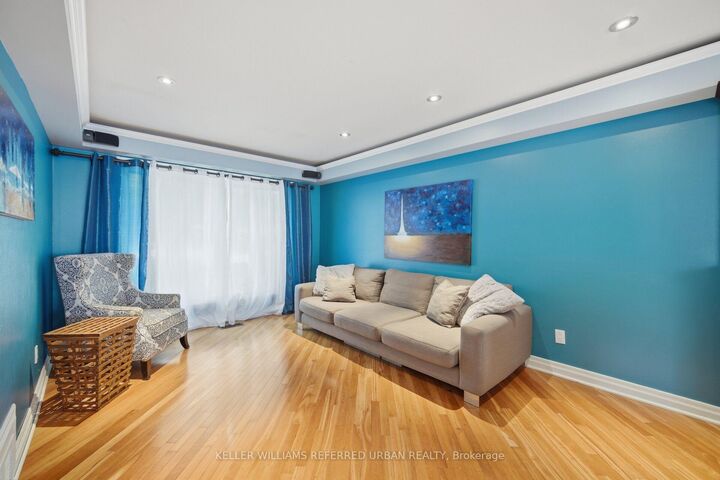 Property Photo: 82 Eastman Crescent ON L3Y 5S2