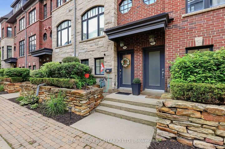 Property Photo: 39 Lobo Mews N/A ON M8Z 0B2