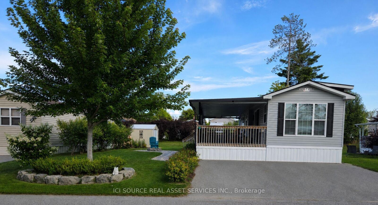 Property Photo:  15 Chippewa Trail Wcl-Ct015  ON L9Z 1X7 