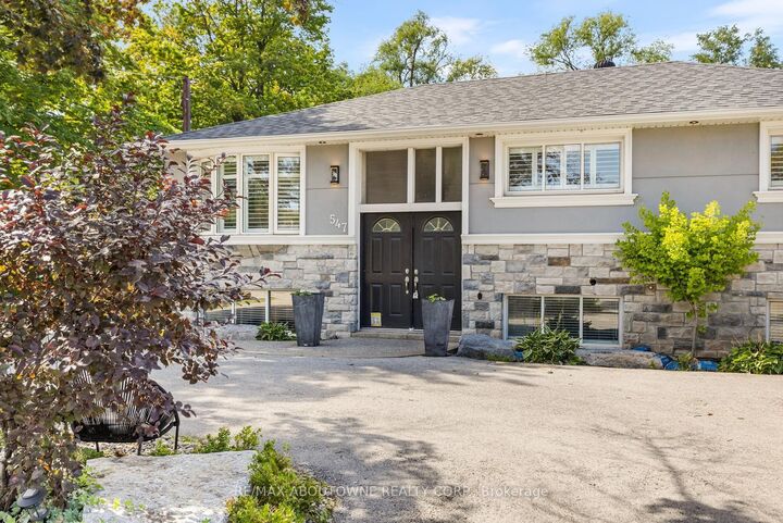 Property Photo: 547 Pinegrove Road ON L6K 2C2