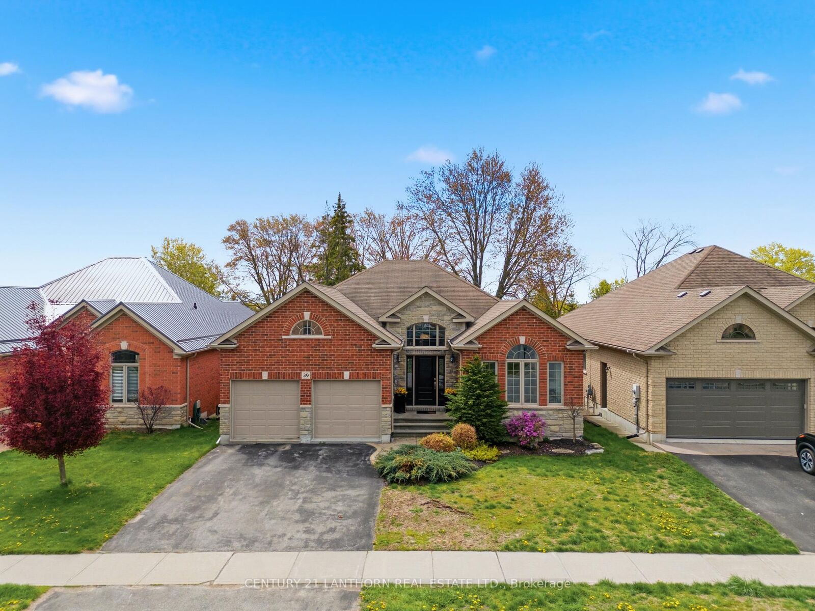 Property Photo:  39 McDougall Drive  ON K8N 0M1 