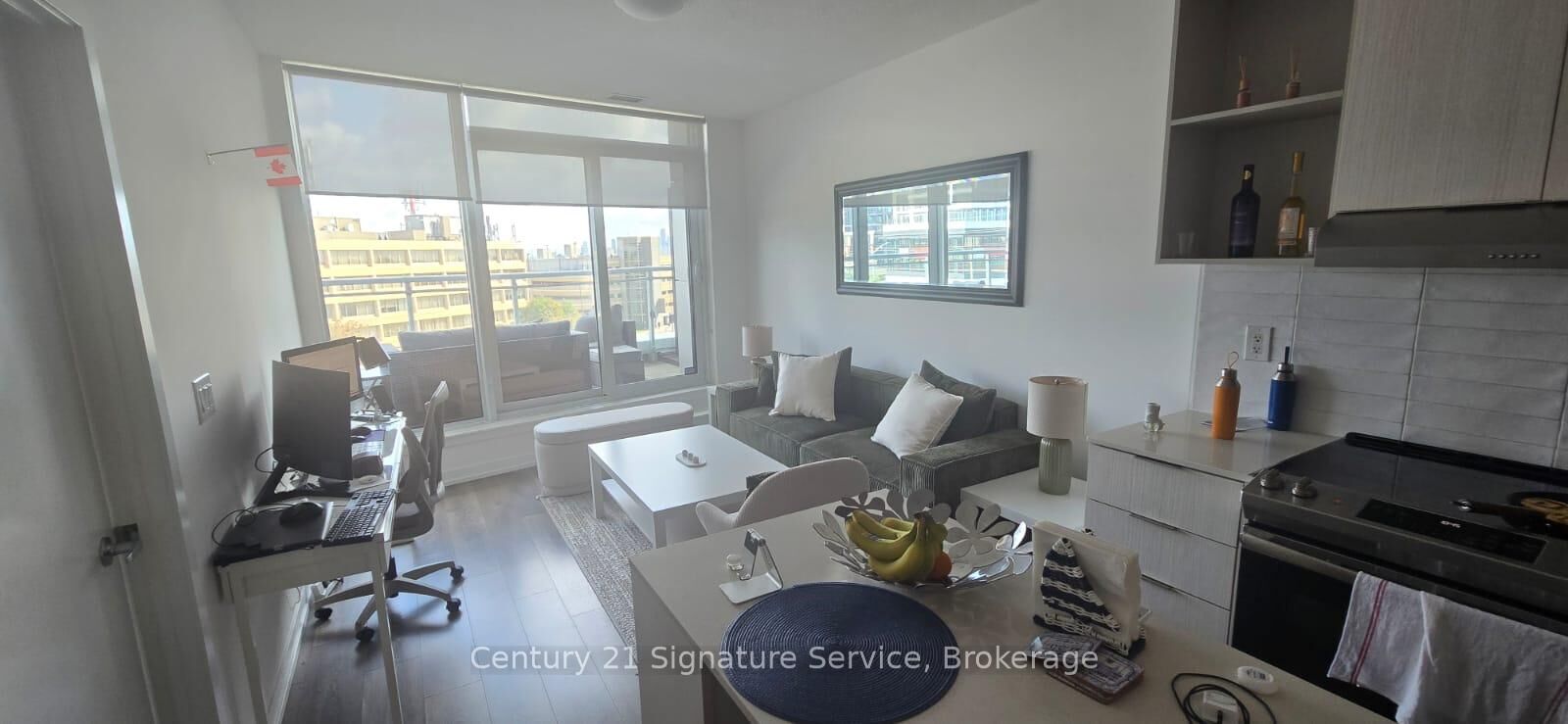 Property Photo:  2520 Eglinton Avenue W 307  ON L5M 0Y2 