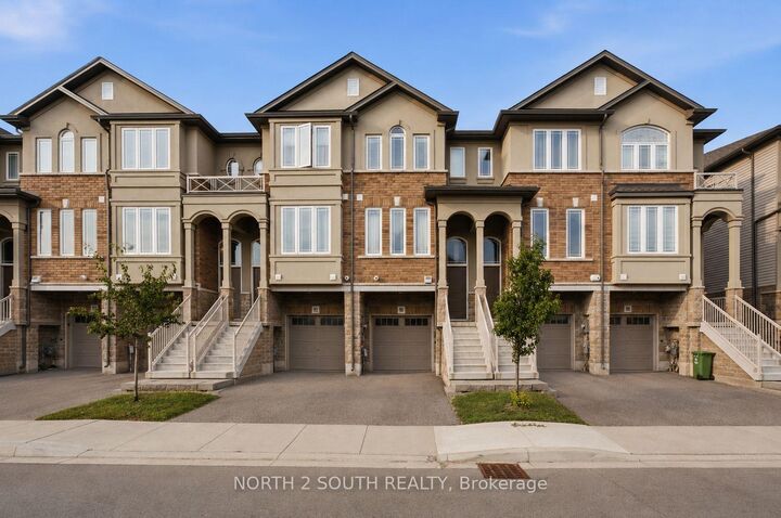 Property Photo:  90 Laguna Village Crescent  ON L0R 1P0 