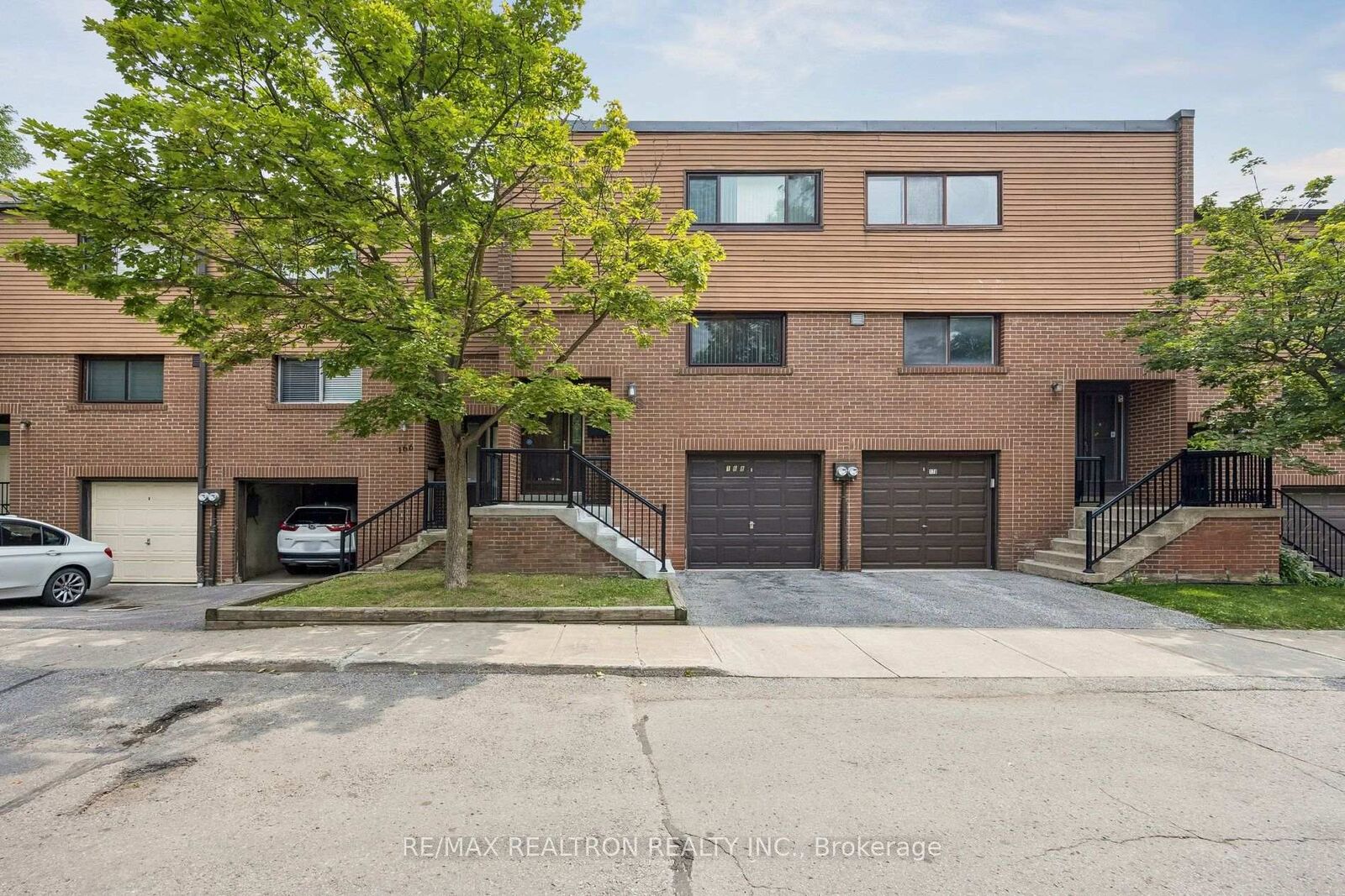 Property Photo: 168 Song Meadoway N/A ON M2H 2T7