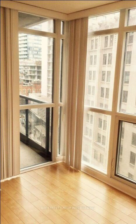 Property Photo:  25 Carlton Street 1008  ON M5B 1L4 