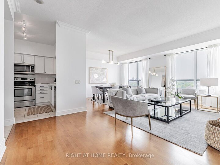 Property Photo: 1 Clairtrell Road Rg1 ON M2N 7H6