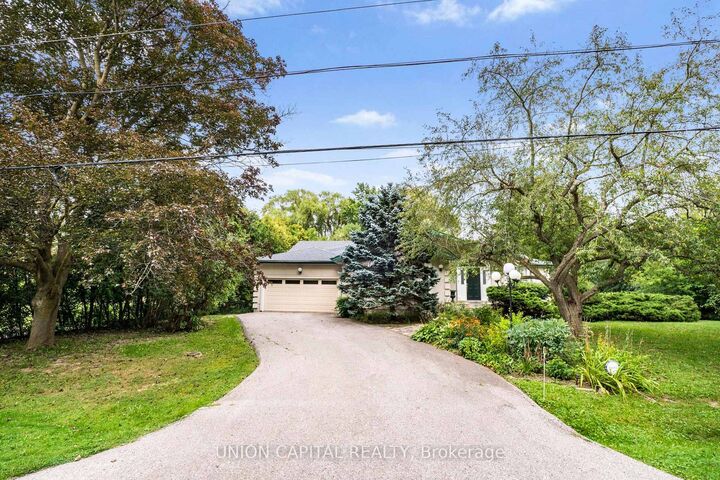 Property Photo: 3 Campbell Court ON L3R 2B3