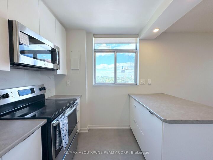 Property Photo: 30 Denton Avenue 925 ON M1L 4P2