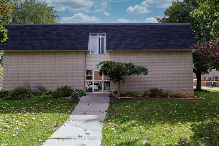 Property Photo: 118 Preston Street Unit 102 ON N0G 1A0