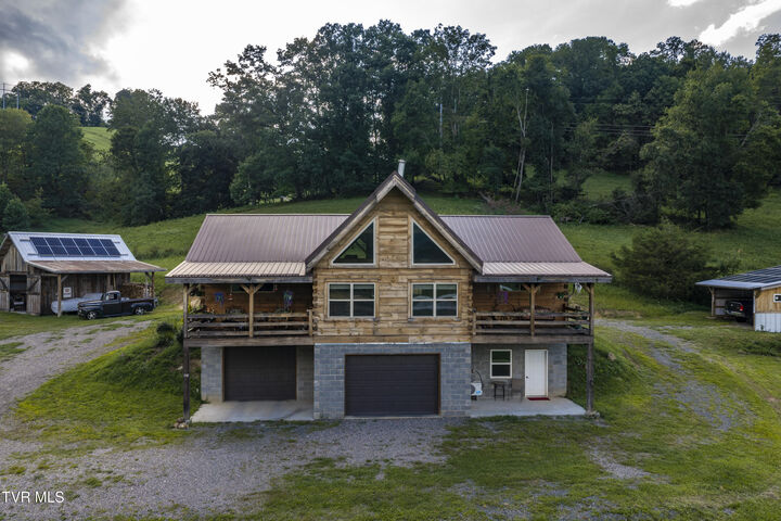 Property Photo:  908 Avery Branch Road  TN 37683 