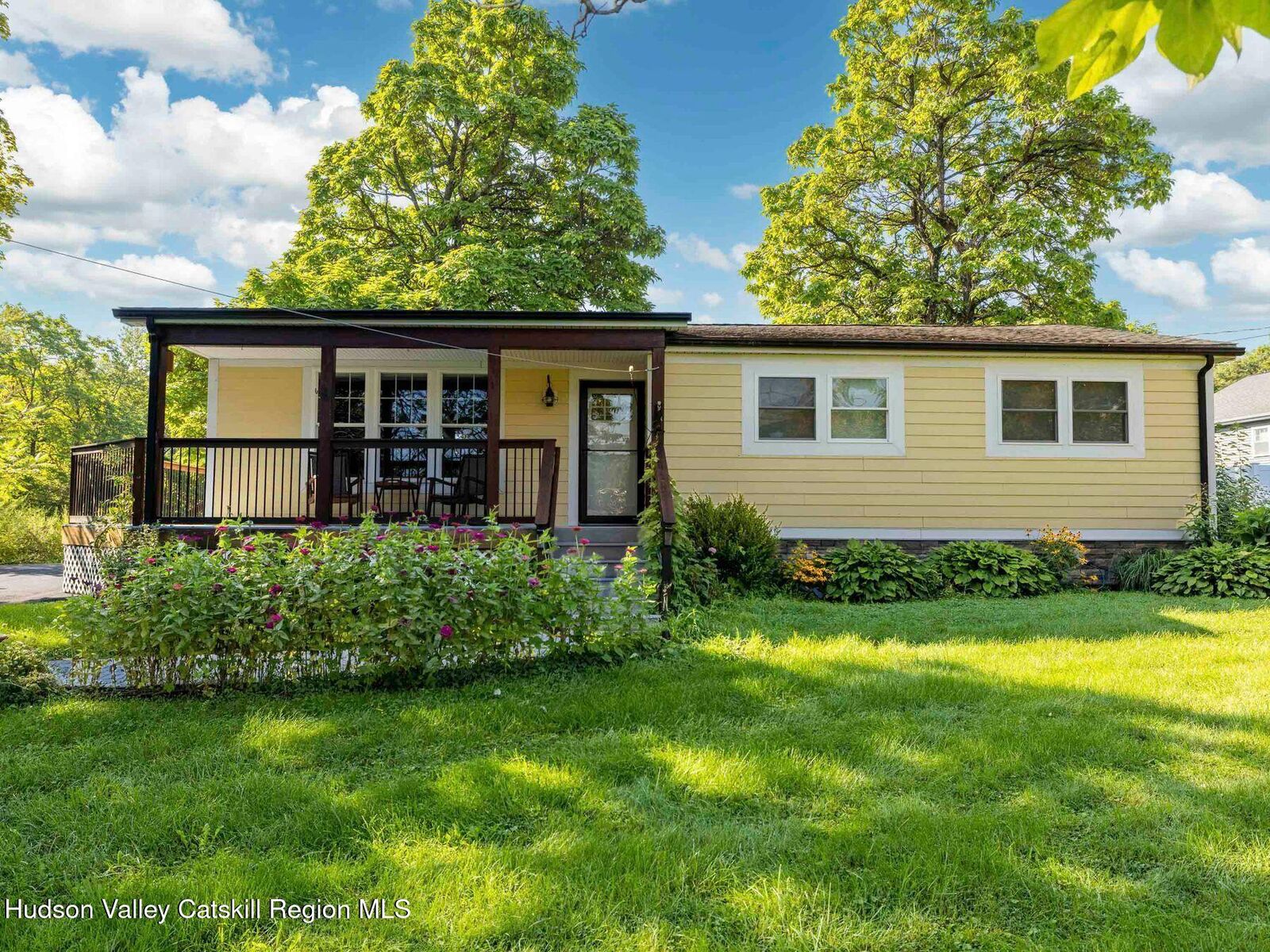 Property Photo:  14 Ulster Landing  NY 12401 
